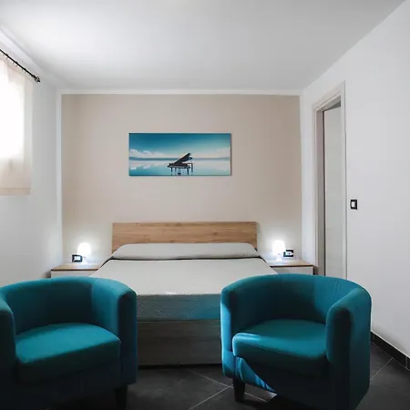 Mi Casa Es Tu Casa 104 4*